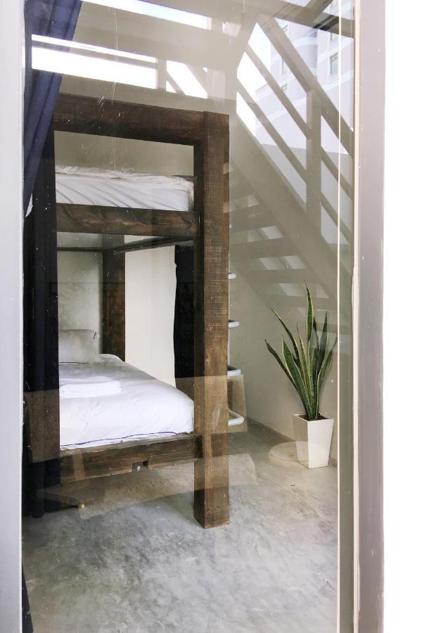 The Dorm Saigon (Adults Only) Vandrarhem Ho Chi Minh-staden Rum bild